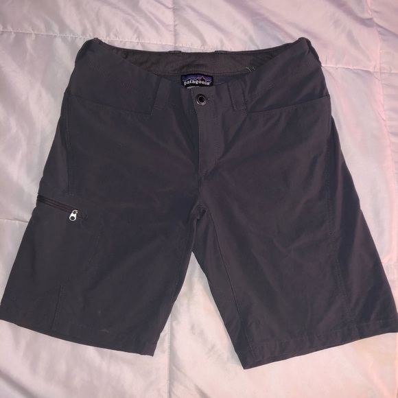 Women’s Patagonia hiking shorts - Picture 1 of 4